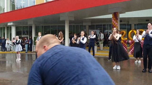 Танцевальный флешмоб смотреть онлайн