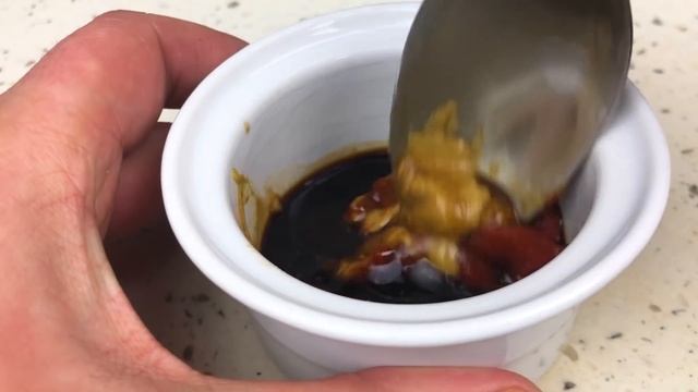 Сочные куриные ножки в духовке на косточке. Сок просто вытекает! смотреть онлайн