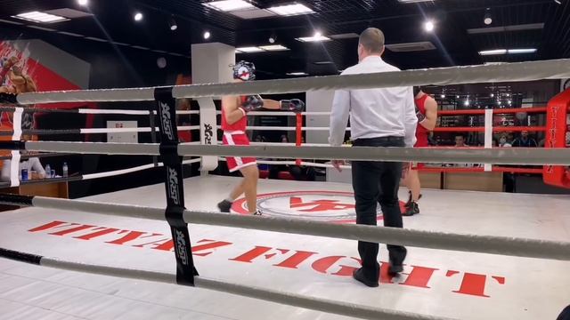 Соревнования по боксу | Макс Троян смотреть онлайн