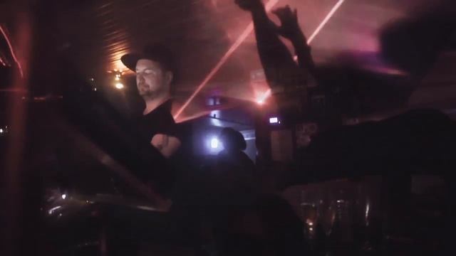 Kölsch & Michael Mayer play all night long in RM1 смотреть онлайн