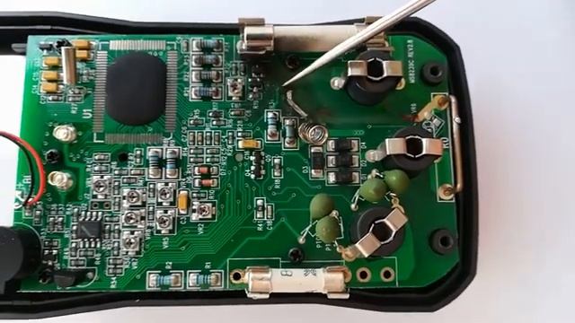 Мультиметр Mastech MS8239C - измерили ток в розетке 220 В смотреть онлайн
