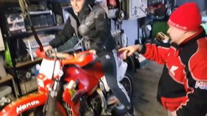 Смотрим Honda xr 650 r