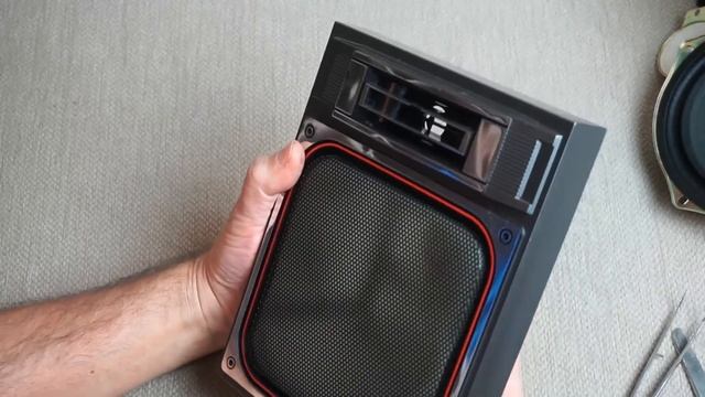 Тех. уголок Винтика и Шпунтика. Замена поролона в колонках Sharp GF-800 смотреть онлайн