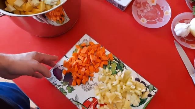 ЧАНАХИ В ГОРШОЧКЕ МЯСО ТУЩЕННОЕ С ОВОЩАМИ смотреть онлайн