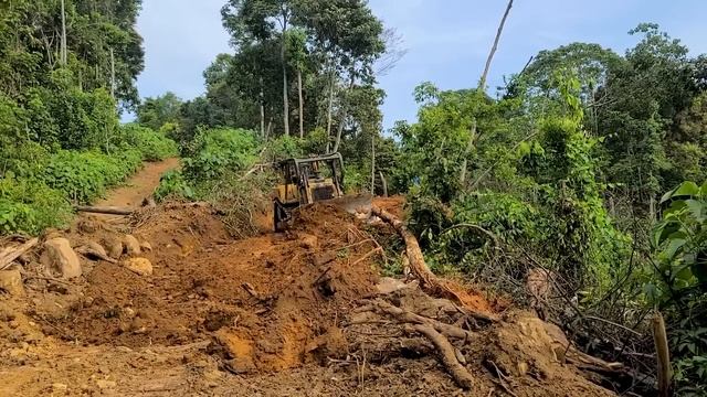 The Best Construction Heavy Equipment CAT D6R Dozer Working Building Mountain Road смотреть онлайн