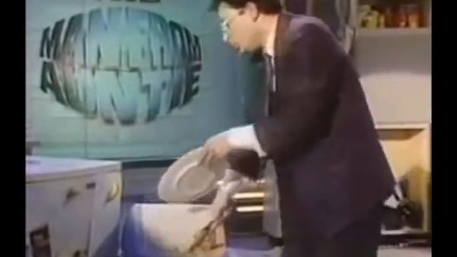 Ben Elton: when was the last time your swing-top bin swung? смотреть онлайн