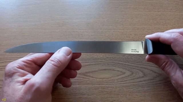 Заточен филейный нож из стали N690. Угол заточки 30 градусов, финиш - натуральный камень Хиндостан. смотреть онлайн