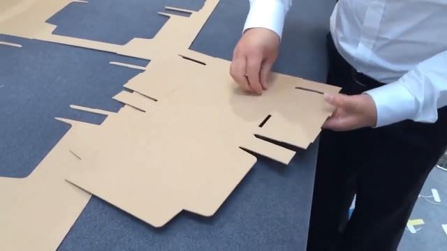 Резка и биговка коробки из гофрокартона на планшетном плоттере смотреть онлайн