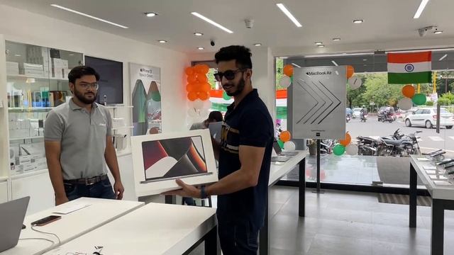 Buying MacBook M1 Pro 16" (But I'm Not Happy) ? || My 4th MacBook Purchase ? смотреть онлайн