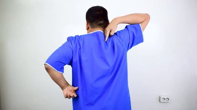 Боли между лопаток? Сутулость? Неприятные ощущения между лопаток? смотреть онлайн