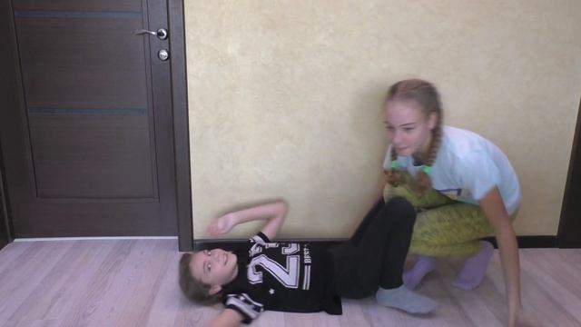 Йога челлендж . Повторяем за куклами . Часть 2 . смотреть онлайн