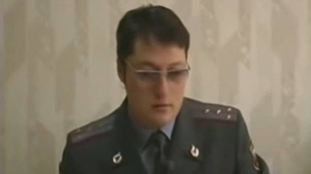 Иван 16 лет, реальный пацан разбирается в мемах и хайповой моде ищет горячую чику постарше смотреть онлайн