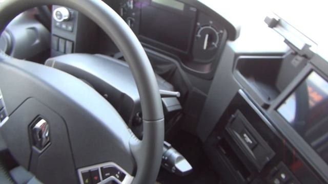 Renault Trucks T 480 DTI 13 Tractor Truck (2022) Exterior And Interior