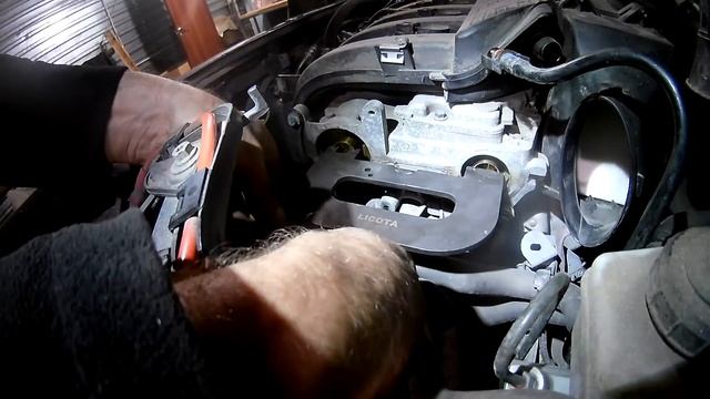 RENAULT DUSTER двигатель F4R замена ремня ГРМ с помпой, замена масла и фильтров