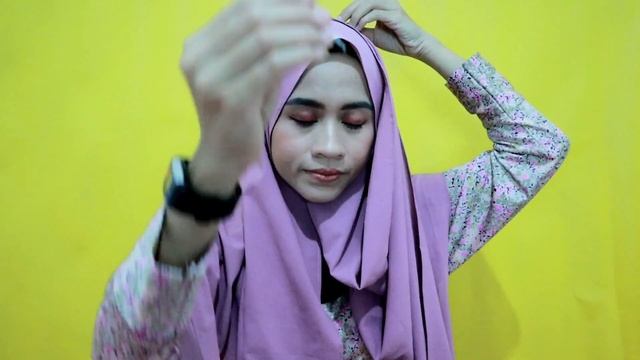 4 TUTORIAL HIJAB PASHMINA MENUTUPI DADA #Part1 смотреть онлайн