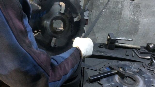 Правка дисковых пил!Изгиб по границе флянцевой зоны! смотреть онлайн