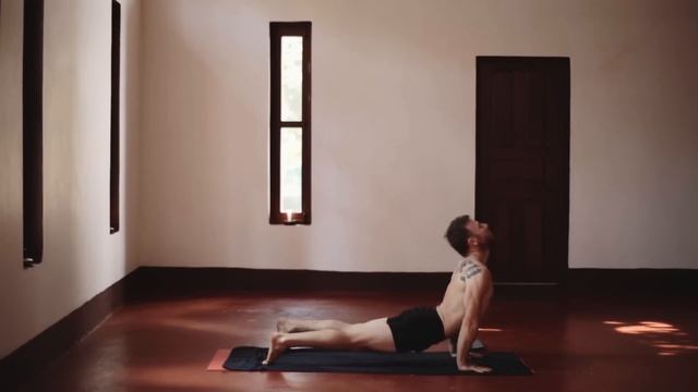 Ashtanga Yoga Intermediate Series with David Robson (1/10) смотреть онлайн