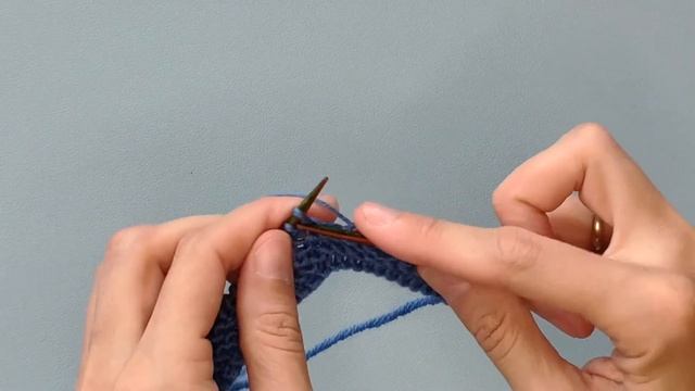 Несложный ажур спицами. Вязание по схеме. Кайма. смотреть онлайн