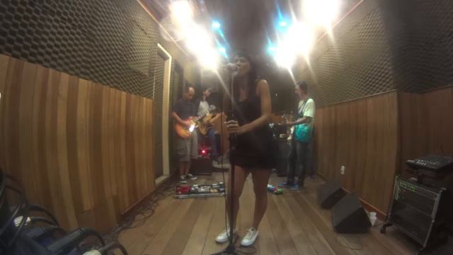 NÃO ME SIGA - Banda Policroma смотреть онлайн