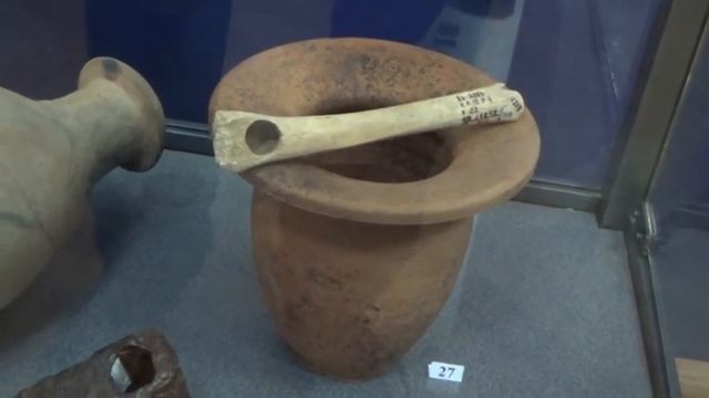 Неоконченная вещь из берцовой кости овцы смотреть онлайн
