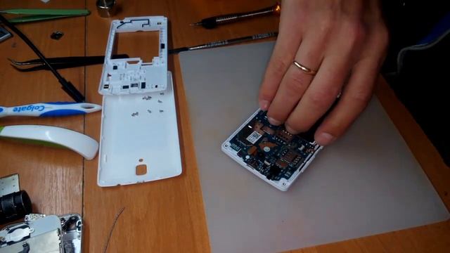 Lenovo A2010-a не работает кнопка включения смотреть онлайн