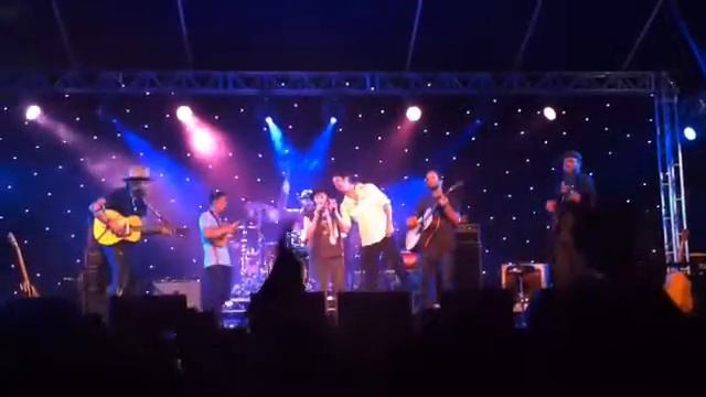 Bluesfest 2015 - Donovan Frankenreiter 'It Don't Matter' смотреть онлайн