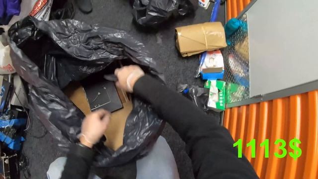 Снова шляпы, оружие, Rolex. Попался на аукционе интересный контейнер.