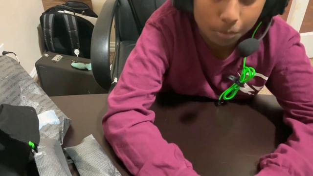 Taser Blackshark v2 X unboxing and review смотреть онлайн