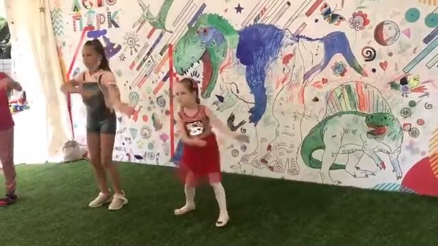 Tones And I - Dance Monkey- Танец смотреть онлайн