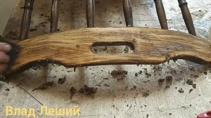 Убрать старый лак легко. Реставрация стульев.