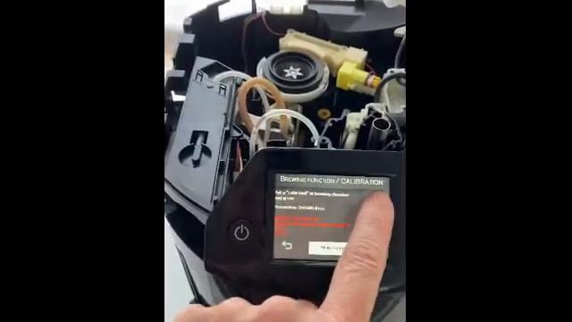 Krups EA9 FEHLER 06/CODE 06 Problem - Wasserkreislauf wird befüllt - Water circuit is being filled смотреть онлайн