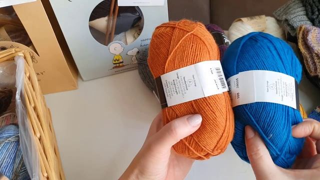 Новая носочная пряжа. Наборы для вязания. Готовые носочки смотреть онлайн