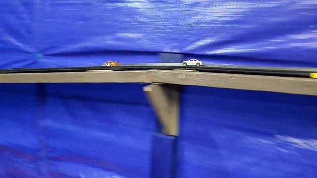 Hot Wheels CHRYSLER 300C HEMI Race Aces VS. FTE смотреть онлайн