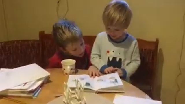 Марк читает Эрику сказки смотреть онлайн