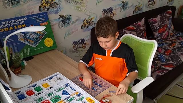 электронный конструктор Знаток, параллельное включение батареи