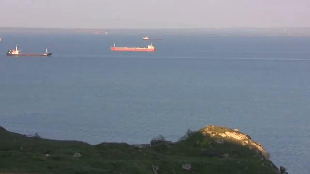 Крым. Мыс Фонарь.Подмаячное. Еникальский маяк. Газовоз пролив. смотреть онлайн