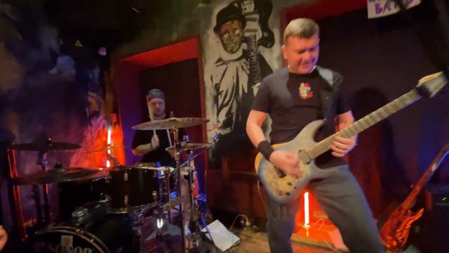 KUKAN BAND – Bodies (Drowning Pool cover) смотреть онлайн