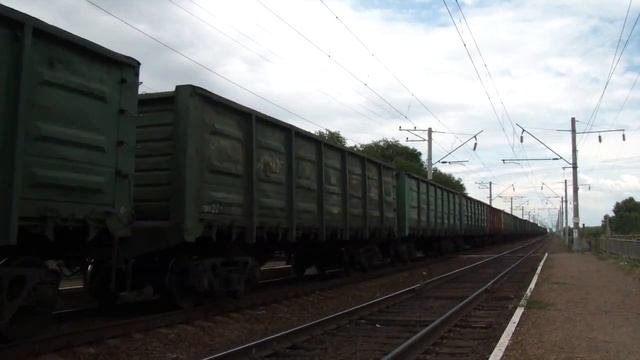 ВЛ80К-295 с грузовым поездом смотреть онлайн