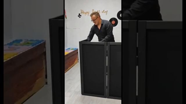 Небольшой обзорчик🤗🤩Кстати, вес ширмы без столешниц 5кг) высота стойки 110см. Столешница 100х50 см. смотреть онлайн