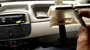 Как снять подголовник на Фиат Пунто