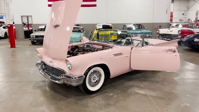 1957 Ford Thunderbird Walk Around смотреть онлайн