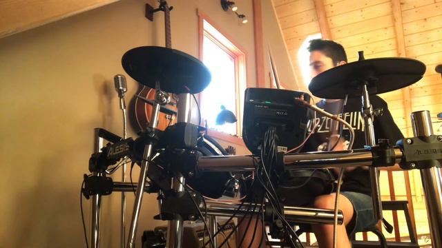 Today by the smashing pumpkins DRUM COVER on Alesis Surge смотреть онлайн