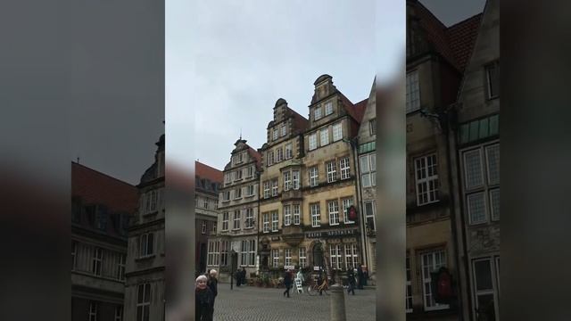 Знаменитая скульптура Бременских музыкантов смотреть онлайн