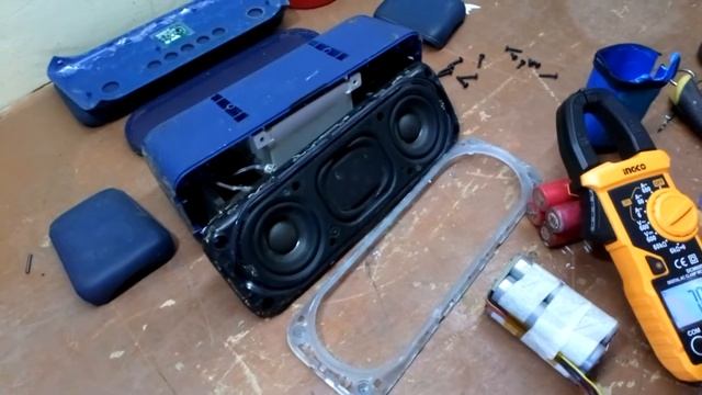 SONY SRS-XB30, BLUETOOTH SPEAKER, HOW TO FIX BATTERY (no power) смотреть онлайн