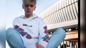 Лёша Майсак