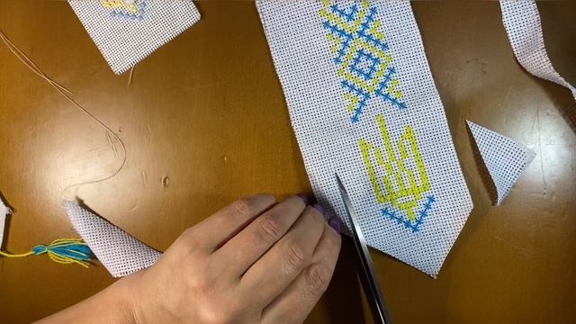 Закладка для книги. Хрестик. Частина 3 смотреть онлайн