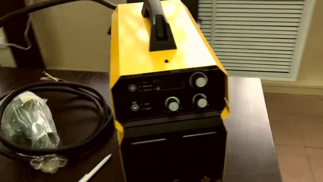 АППАРАТ ИНВЕРТОРНЫЙ КЕДР ВД-413.01 PRO (обзор, распаковка) смотреть онлайн