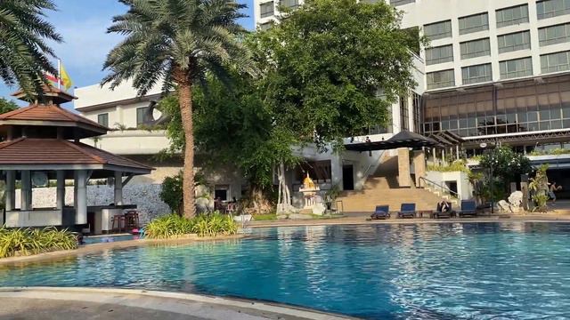 Cholchan Pattaya Beach Resort Pet Friendlyโรงแรมชลจันทร์ พัทยาบีช รีสอร์ท