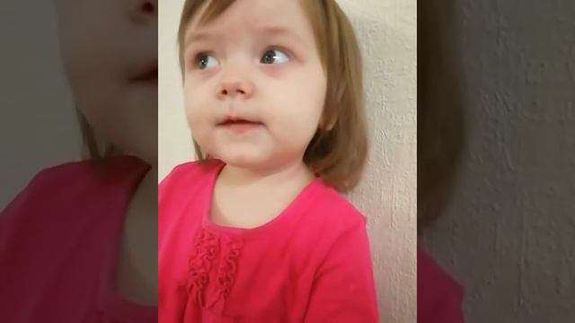 В 15 года поёт песни ДивьяРоса