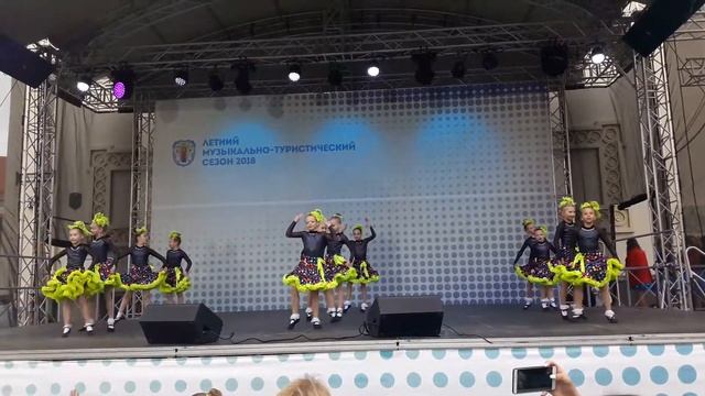 Бонита. Отчетник. Ратуша. Стрекоза смотреть онлайн